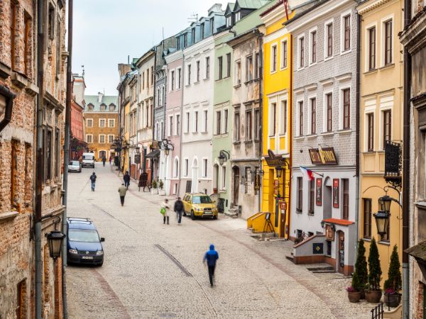 Rozwój małych miast w Polsce - szanse i wyzwania
